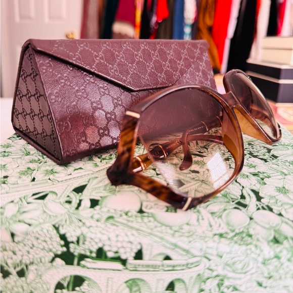 Gucci Bamboo Sunglasses - Picture 3 of 4